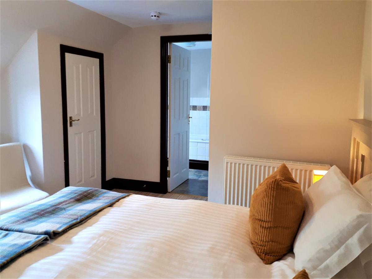 Corsewall Arms Guest House 斯特兰拉尔 外观 照片