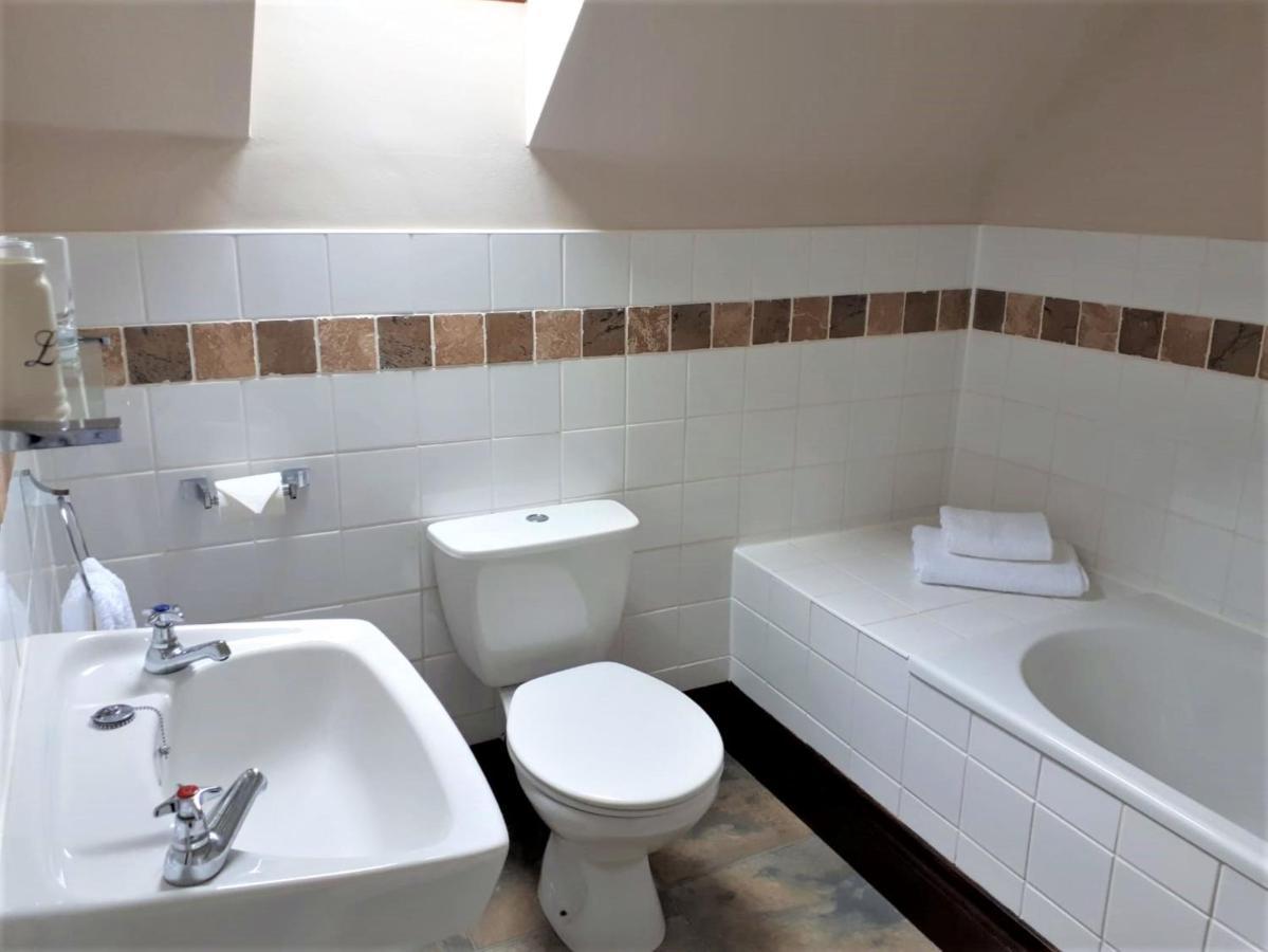 Corsewall Arms Guest House 斯特兰拉尔 外观 照片